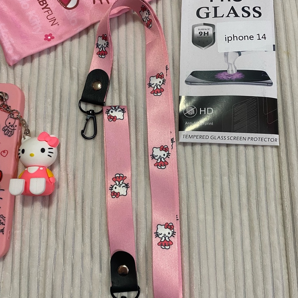 Hello Kitty IPhone 14 Phone Case And Accessories - Picture 6 of 7